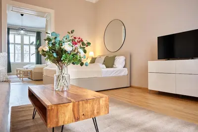 TV/Unterhaltungsangebot in der Unterkunft 10 Minutes to Mariahilfer Straße I Nähe Zentrum