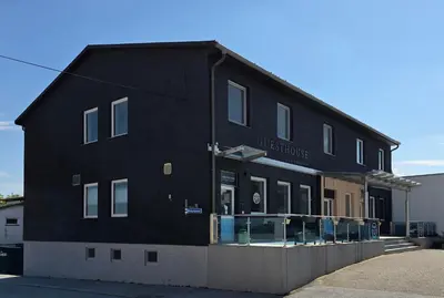 Das Gebäude in dem sich das Hotel befindet
