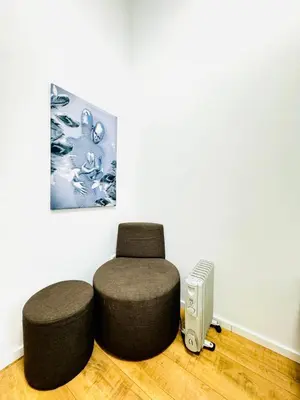 Ein Sitzbereich in der Unterkunft Cozy 9BR Apartment for 18 Near Augarten