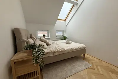 Ein Bett oder Betten in einem Zimmer der Unterkunft 90qm, 3 bedrooms, near Schönbrunn, balcony - Axara Housing