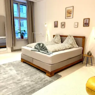 Central Opera Apartment 140 m2