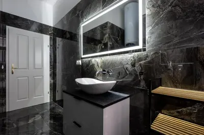 Ein Badezimmer in der Unterkunft Central elegant Heritage Apartment with modern comfort