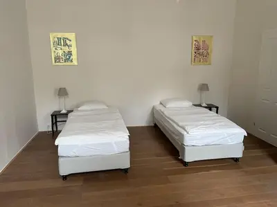 Ein Bett oder Betten in einem Zimmer der Unterkunft Quiet apartment close to center