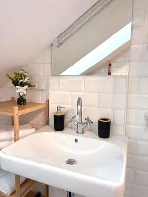 Ein Badezimmer in der Unterkunft Simply Five Apartment