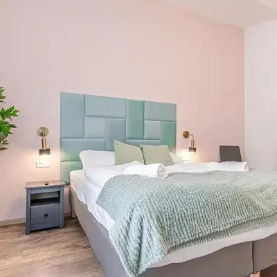 Queen Bed Central Studio With Kitchen