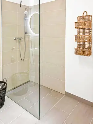 Ein Badezimmer in der Unterkunft Zentrales Business Apartment mit Schlafzimmer