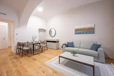 Ein Sitzbereich in der Unterkunft Apartment Diamond - right near Vienna's Old City