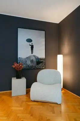 Ein Sitzbereich in der Unterkunft Cozy Corner Perfect for 4 to 6 hip area and parking
