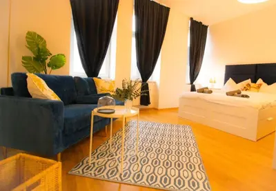 Ein Bett oder Betten in einem Zimmer der Unterkunft Urbane Oase l LF11