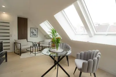 Ein Sitzbereich in der Unterkunft Central, Stylish and Modern l JOS24