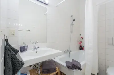 Ein Badezimmer in der Unterkunft Sehr zentrales Stadtapartment - Nice Central City Apartment