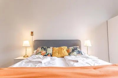 Ein Bett oder Betten in einem Zimmer der Unterkunft Two Charming Apartments near Volksoper & AKH