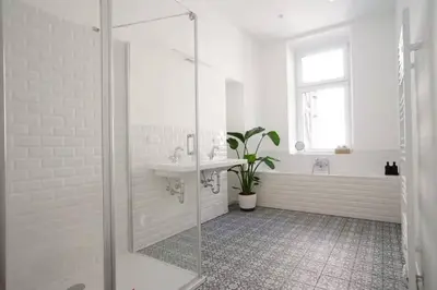 Ein Badezimmer in der Unterkunft 8 Minutes to Inner City I 5 Min walk to Metro I Wifi