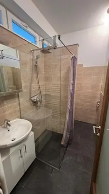 Ein Badezimmer in der Unterkunft Ruhiges Apartment mit guter Verkehrsanbindung