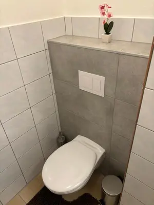 Ein Badezimmer in der Unterkunft ANDA CITY ROOMs