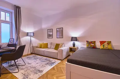Ein Bett oder Betten in einem Zimmer der Unterkunft posh Studio Apartment - klassisch & schick