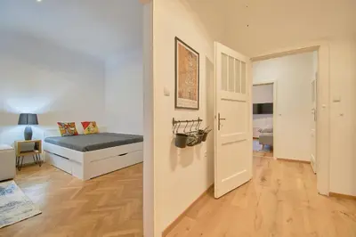 Ein Bett oder Betten in einem Zimmer der Unterkunft posh Studio Apartment - klassisch & schick