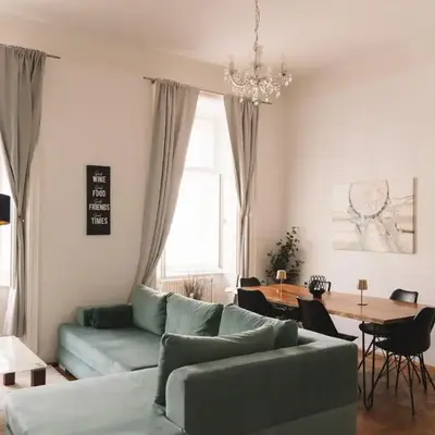 Vienna City Landstraße Retreat - Stylish & Spacious 2 BD for 8 Guests