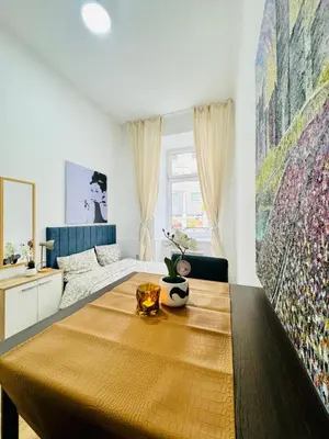 Küche/Küchenzeile in der Unterkunft Private Rooms in 5BR Apartment Near Matzleinsdorfer Platz