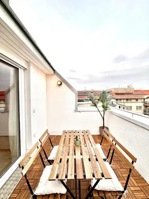 Ein Balkon oder eine Terrasse in der Unterkunft Takara Living 24 mit Terrasse