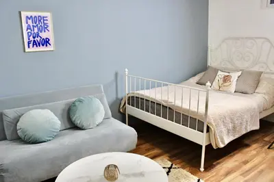 Ein Bett oder Betten in einem Zimmer der Unterkunft 57 Apartments Nearby Trainstation Meidling