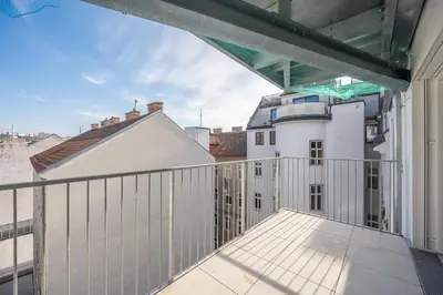Ein Balkon oder eine Terrasse in der Unterkunft FeelHome-Zentrum-6 Gäste-WiFi