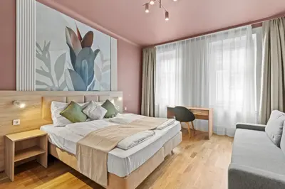 Ein Bett oder Betten in einem Zimmer der Unterkunft Dependance Rooms I 6 Mins to U6 Alser Straße I Self Check In
