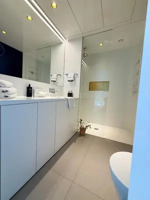 Ein Badezimmer in der Unterkunft The View - 9th floor apartments