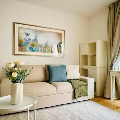 Stilvolle Premium-Wohnung mit Klimaanlage und Dachterrasse