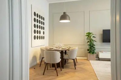 Grundriss der Unterkunft Chic & Cozy 104m2 Flat, Walk to Top Attractions