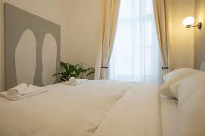 Ein Bett oder Betten in einem Zimmer der Unterkunft Stylish & Modern 90m2 Flat in Prime Location