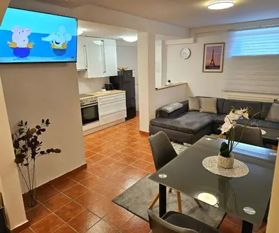 Ein Sitzbereich in der Unterkunft Gemütliche Ferienwohnung Parndorf