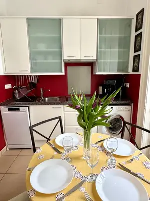 Küche/Küchenzeile in der Unterkunft Historical Apartment In city center