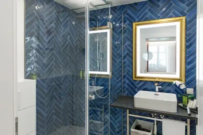 Ein Badezimmer in der Unterkunft Vienna Hideaways - Boutique Stay with Secret Courtyard Access