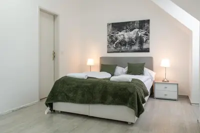 Ein Bett oder Betten in einem Zimmer der Unterkunft Homely 3BR Apt Perfect for families and groups