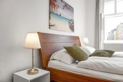 Ein Bett oder Betten in einem Zimmer der Unterkunft Stylish Multi Apt Perfect for Group Stays
