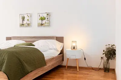 Ein Bett oder Betten in einem Zimmer der Unterkunft Stylish Multi Apt Perfect for Group Stays