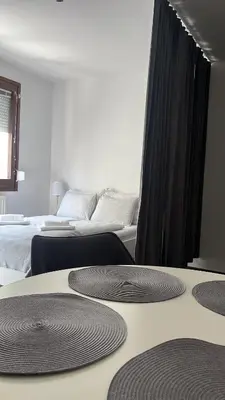 Ein Bett oder Betten in einem Zimmer der Unterkunft Citynah und Komfortabel Wohnen direkt beim HBF