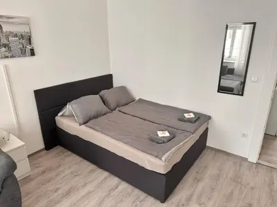 Grundriss der Unterkunft Spacious Netflix Apartment for up to 4 People with Massage Shower