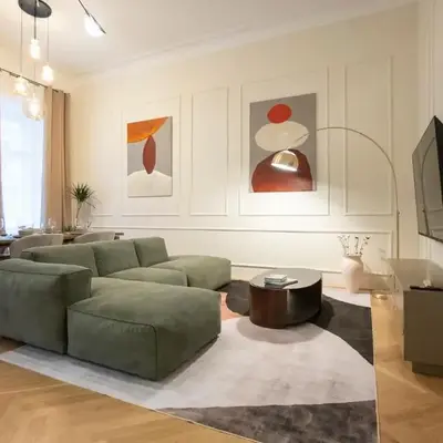 Elegant 2BR Apt near Parliament