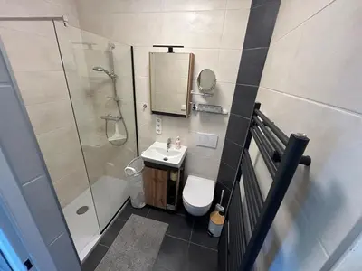 Ein Badezimmer in der Unterkunft 'GardenDream' Feines ruhiges Häuschen - Wien Stadtnähe