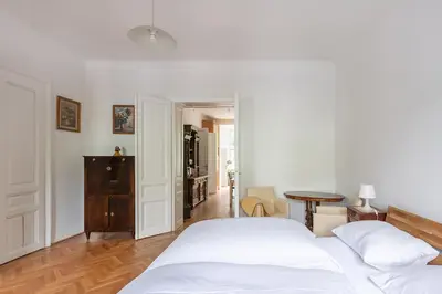Ein Bett oder Betten in einem Zimmer der Unterkunft Dornröschenschlaf am Stadtrand mit Anbindung ans Zentrum - 30 Minuten