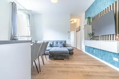 Ein Sitzbereich in der Unterkunft Sweet 2BR & 1LR Apartment, Around Donaustadt