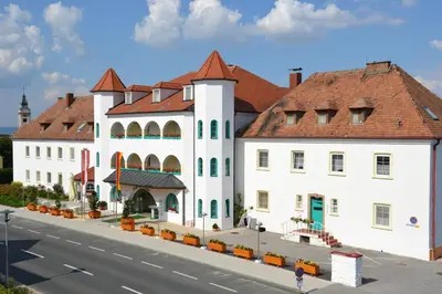 Das Gebäude in dem sich das Hotel befindet