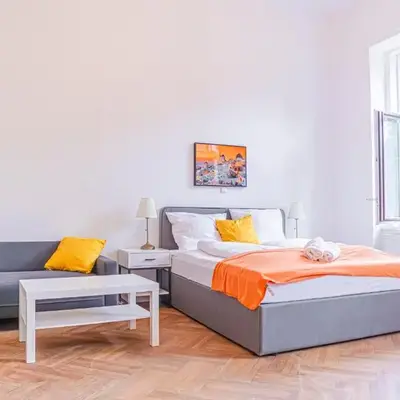 Cozy 2BR Apt with TV & Netflix