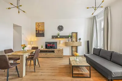 Ein Sitzbereich in der Unterkunft King bed free parking fast wifi pet friendly