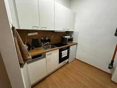 Küche/Küchenzeile in der Unterkunft Cozy flat near main station & center