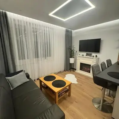 Black and white style apartment in Vienna