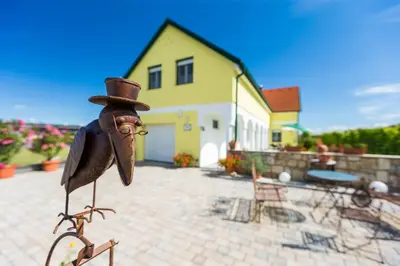 Das Gebäude in dem sich die Ferienwohnung befindet