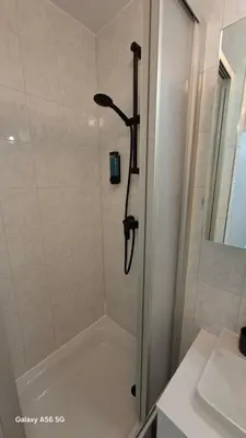 Ein Badezimmer in der Unterkunft Moderne Apartments mit Klima, perfekter Anbindung ins Zentrum und kostenlose Parkplätze!